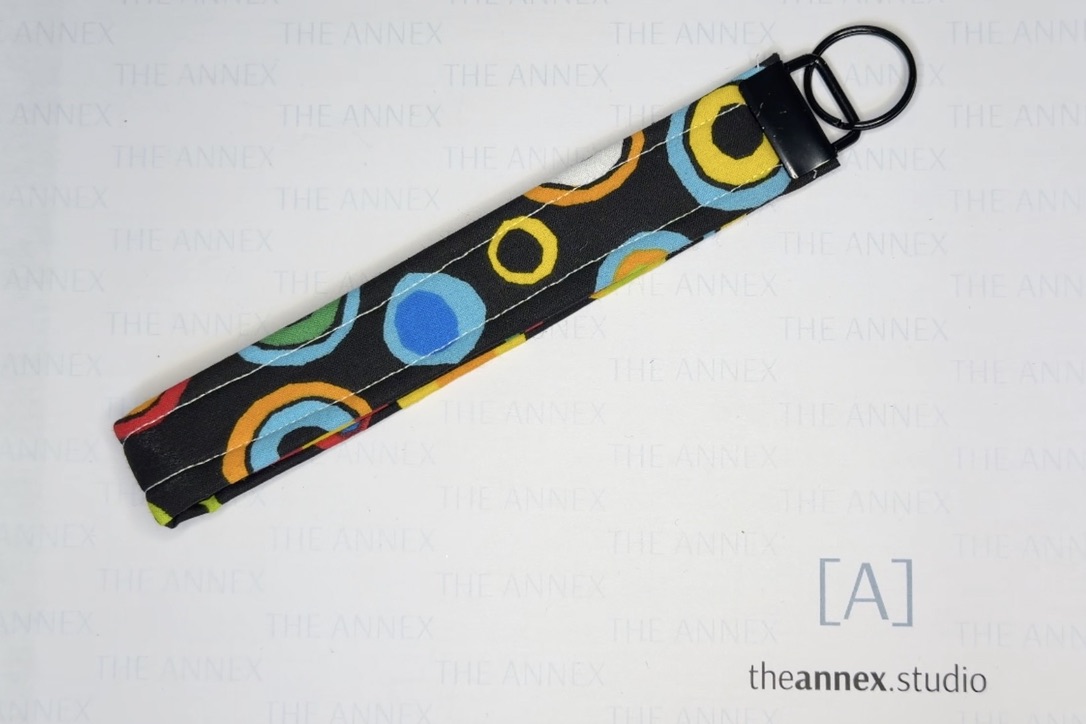 Going in Circles Handmade Wristlet Keychain - Image 4