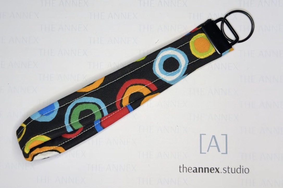 Going in Circles Handmade Wristlet Keychain - Image 8