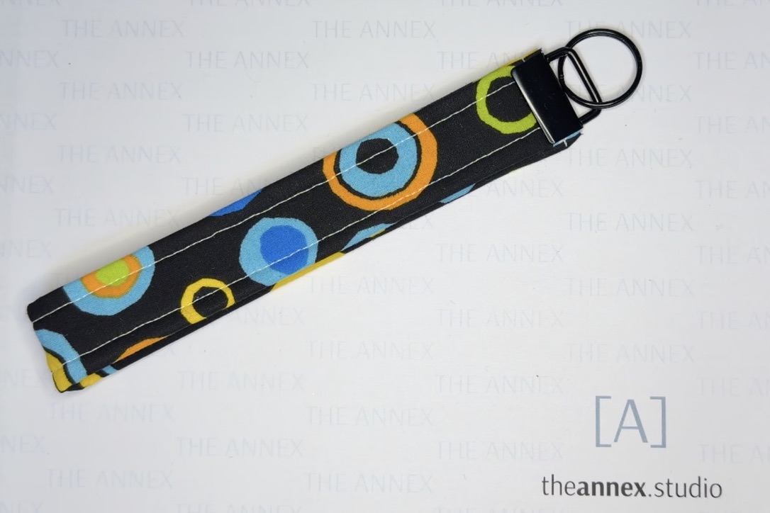 Going in Circles Handmade Wristlet Keychain - Image 10