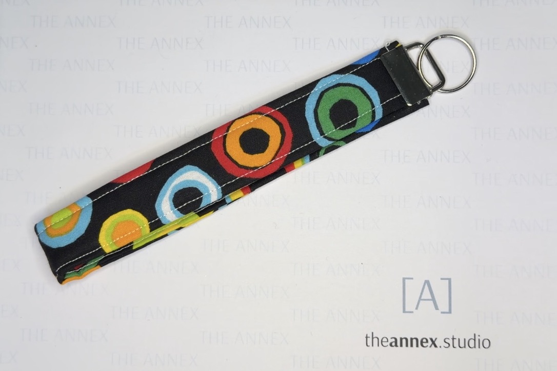 Going in Circles Handmade Wristlet Keychain - Image 5